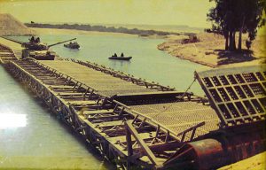 جسر إسرائيلي في قناة السويس لعبور الثغرة