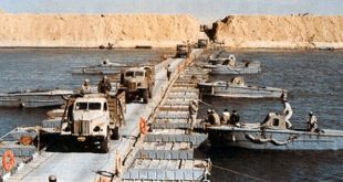 القوات المصرية تعبر قناة السويس.