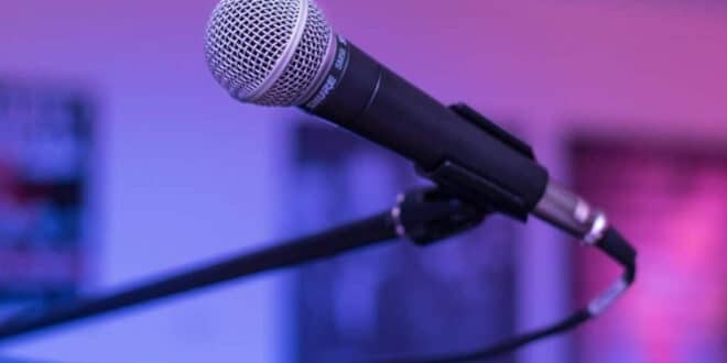 إذاعة مدرسية كاملة عن الأم وفضلها